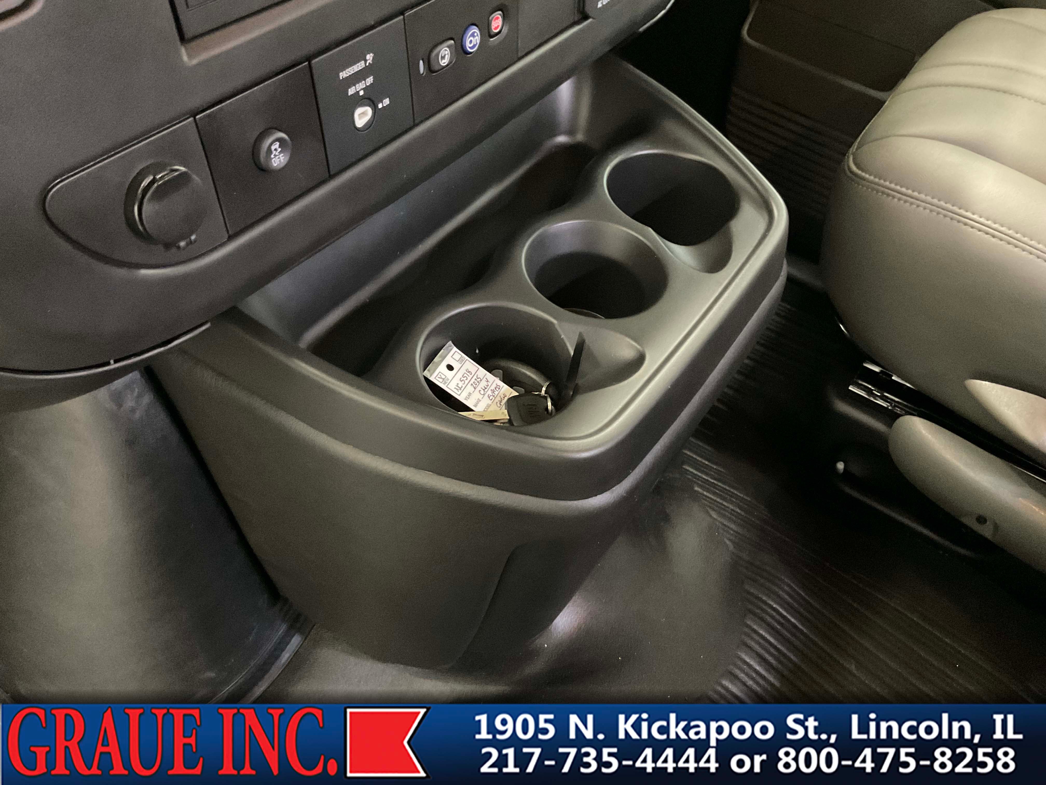 2025 Chevrolet Express Cargo 2500 WT