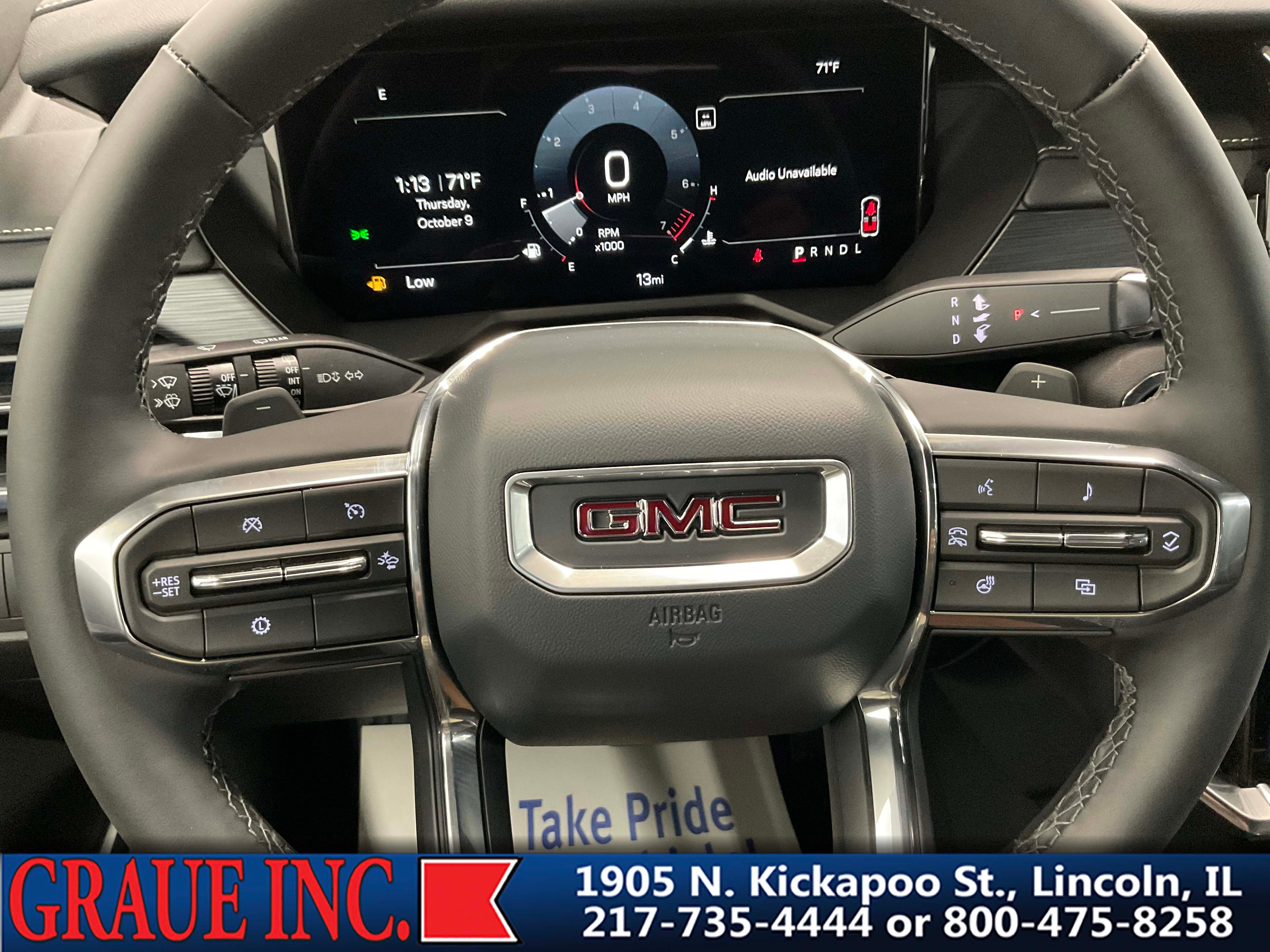 2025 GMC Acadia Elevation