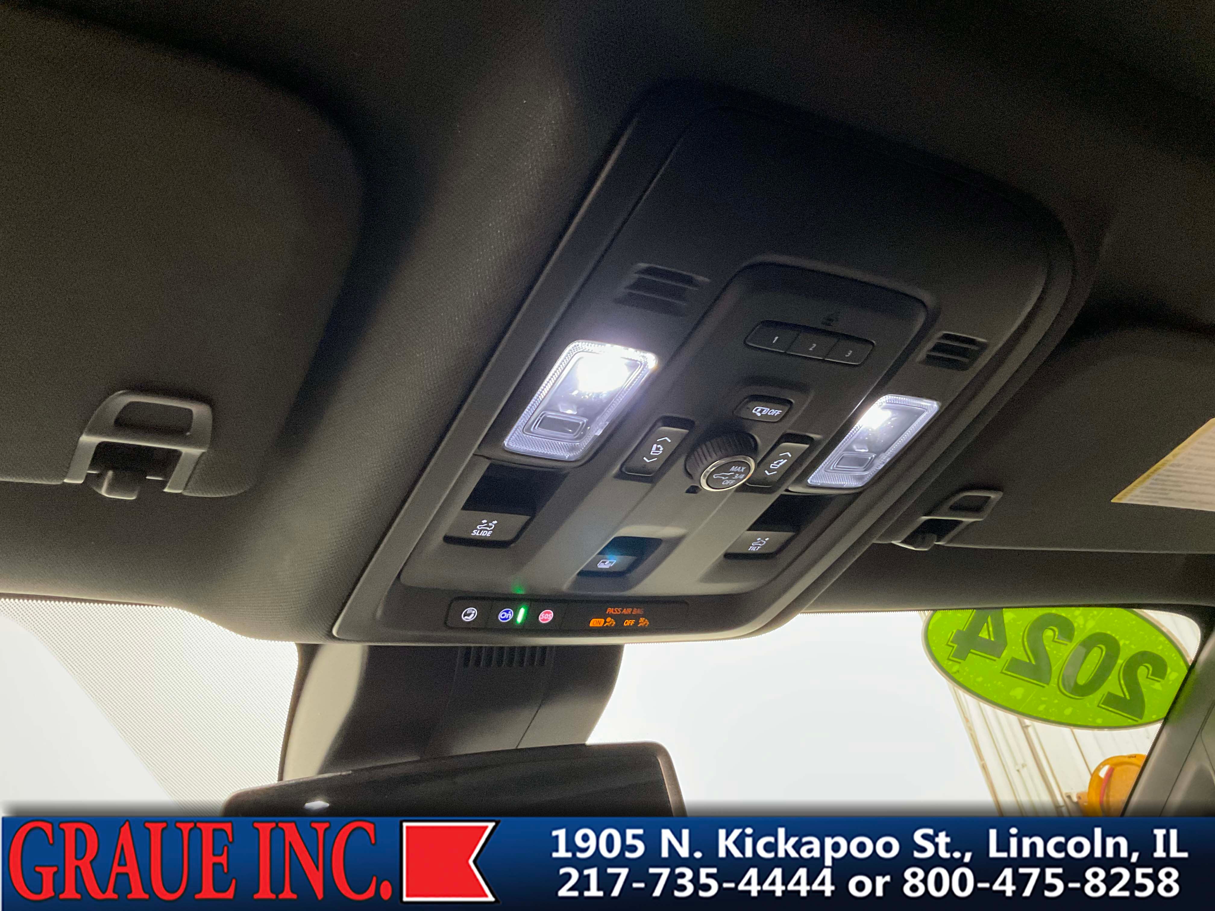 2024 GMC Yukon SLT