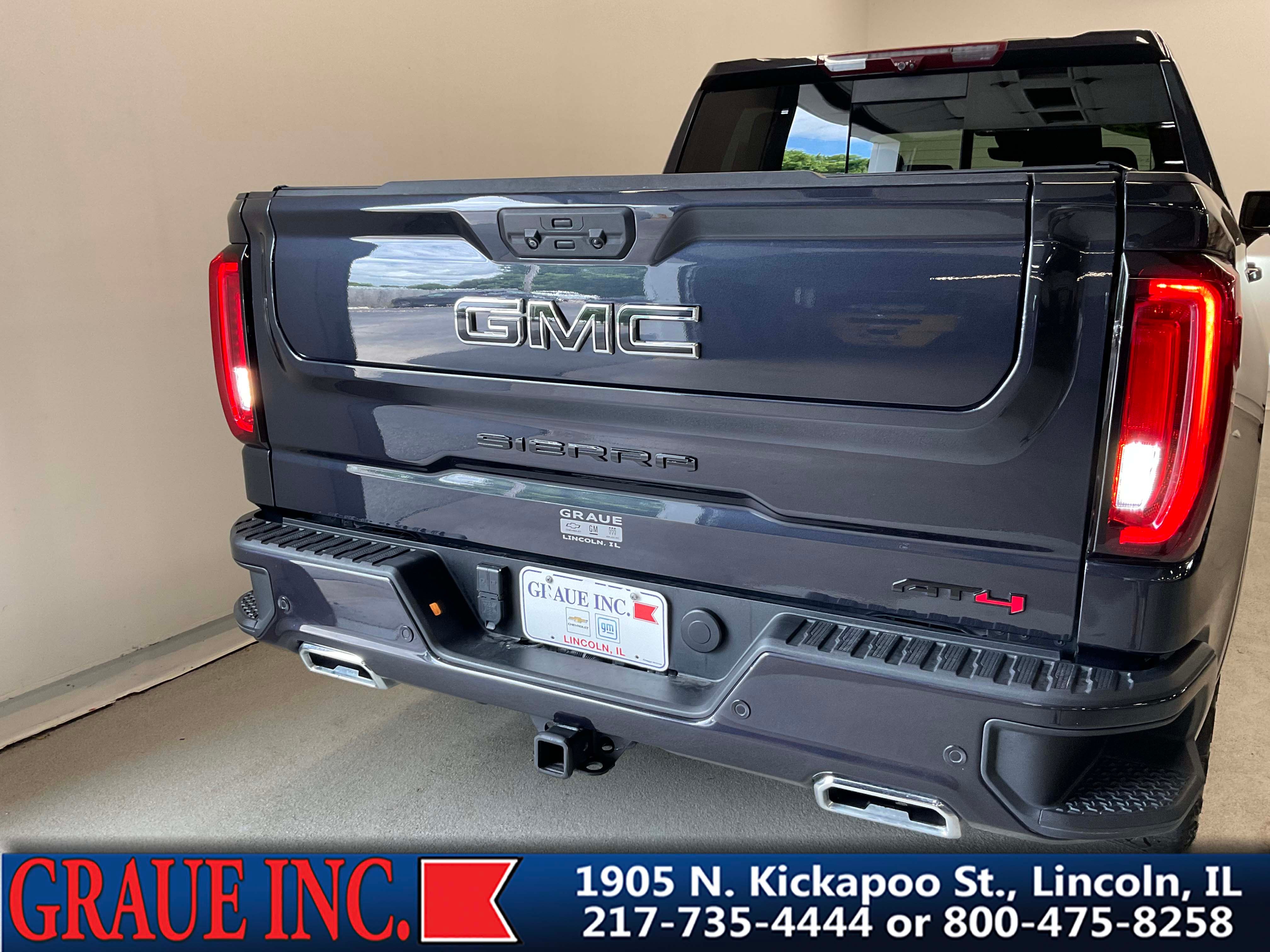 2023 GMC Sierra 1500 AT4