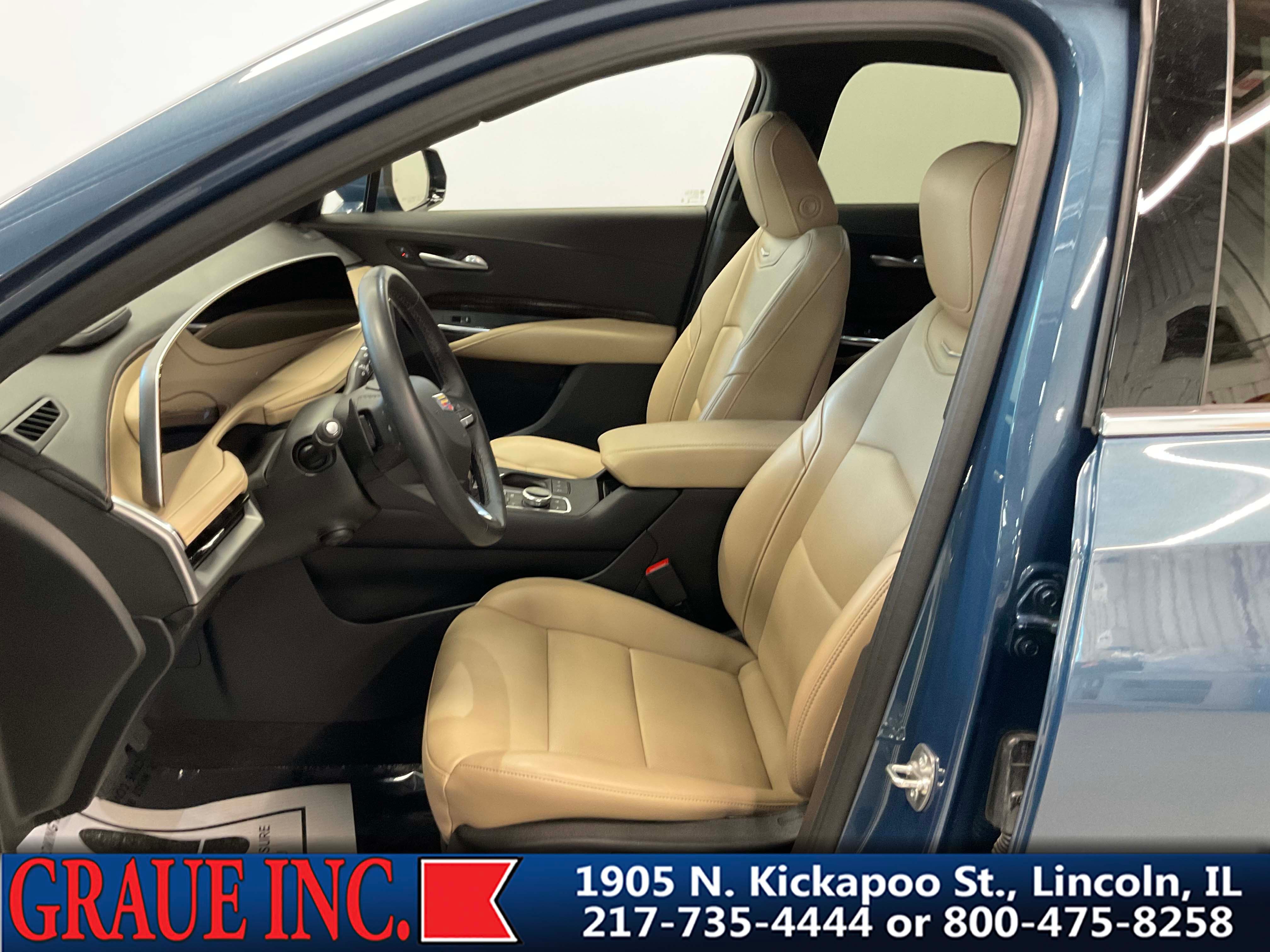 2025 Cadillac XT4 Premium Luxury
