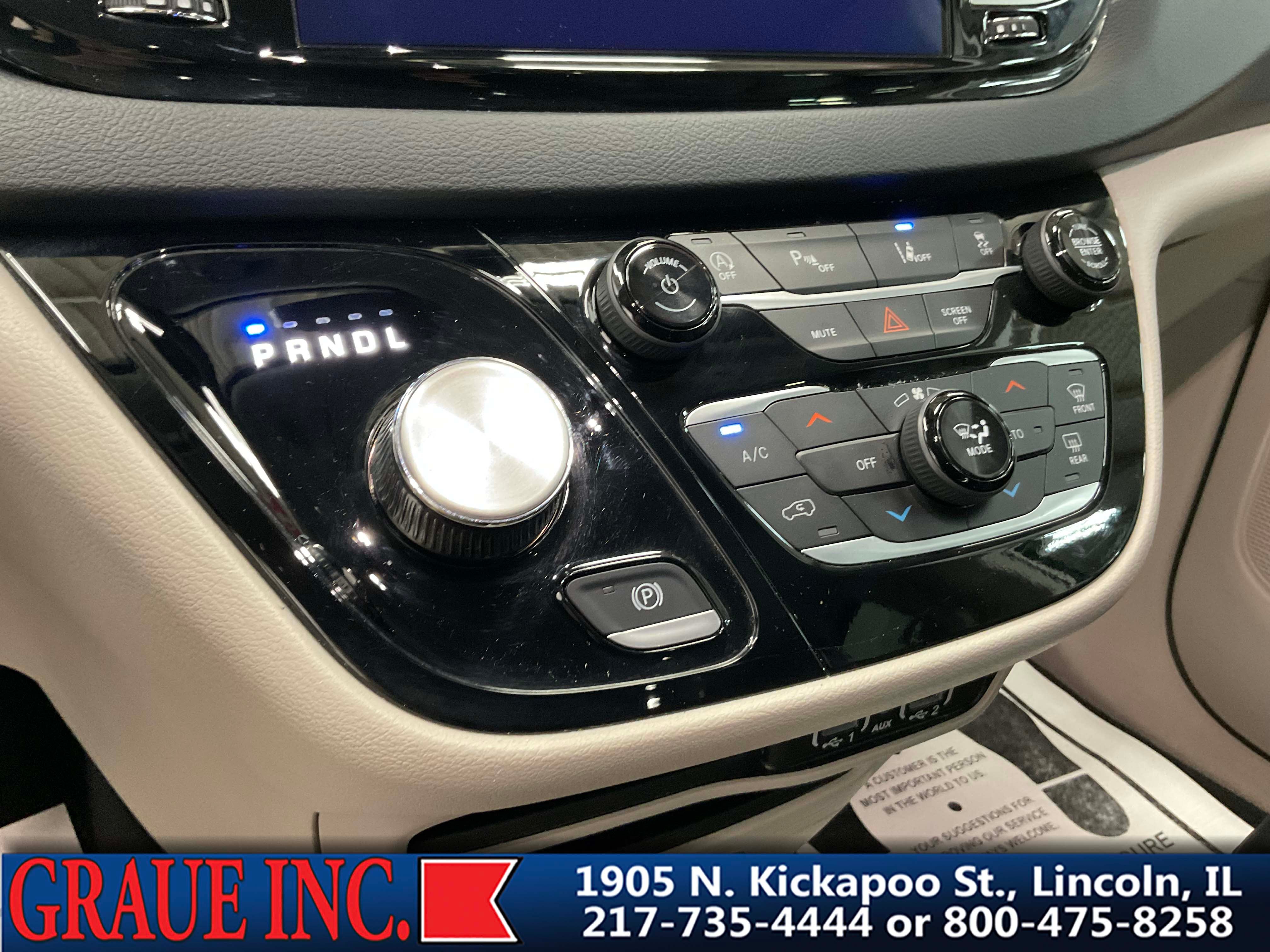2024 Chrysler Pacifica Touring L
