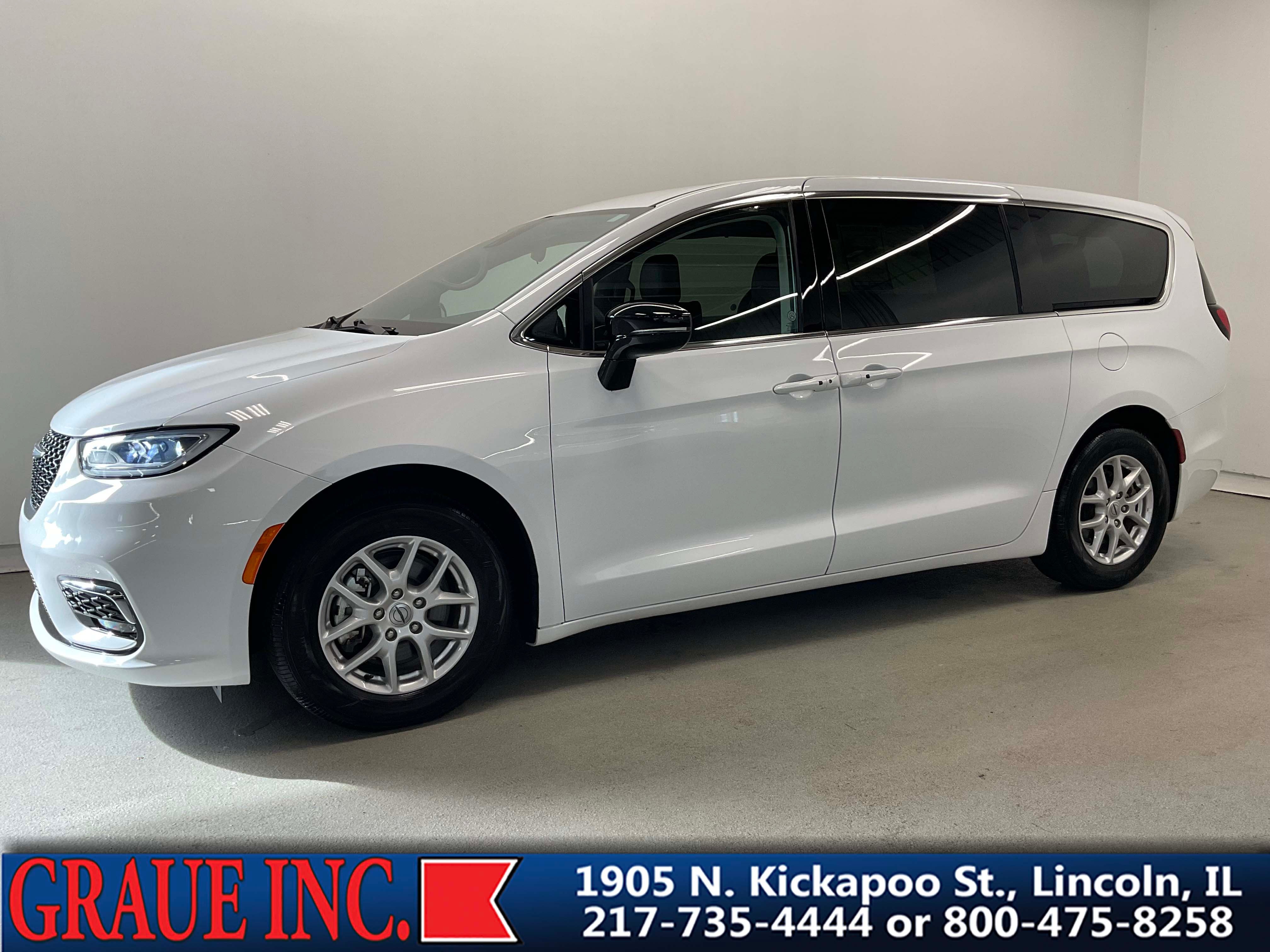 2024 Chrysler Pacifica Touring L