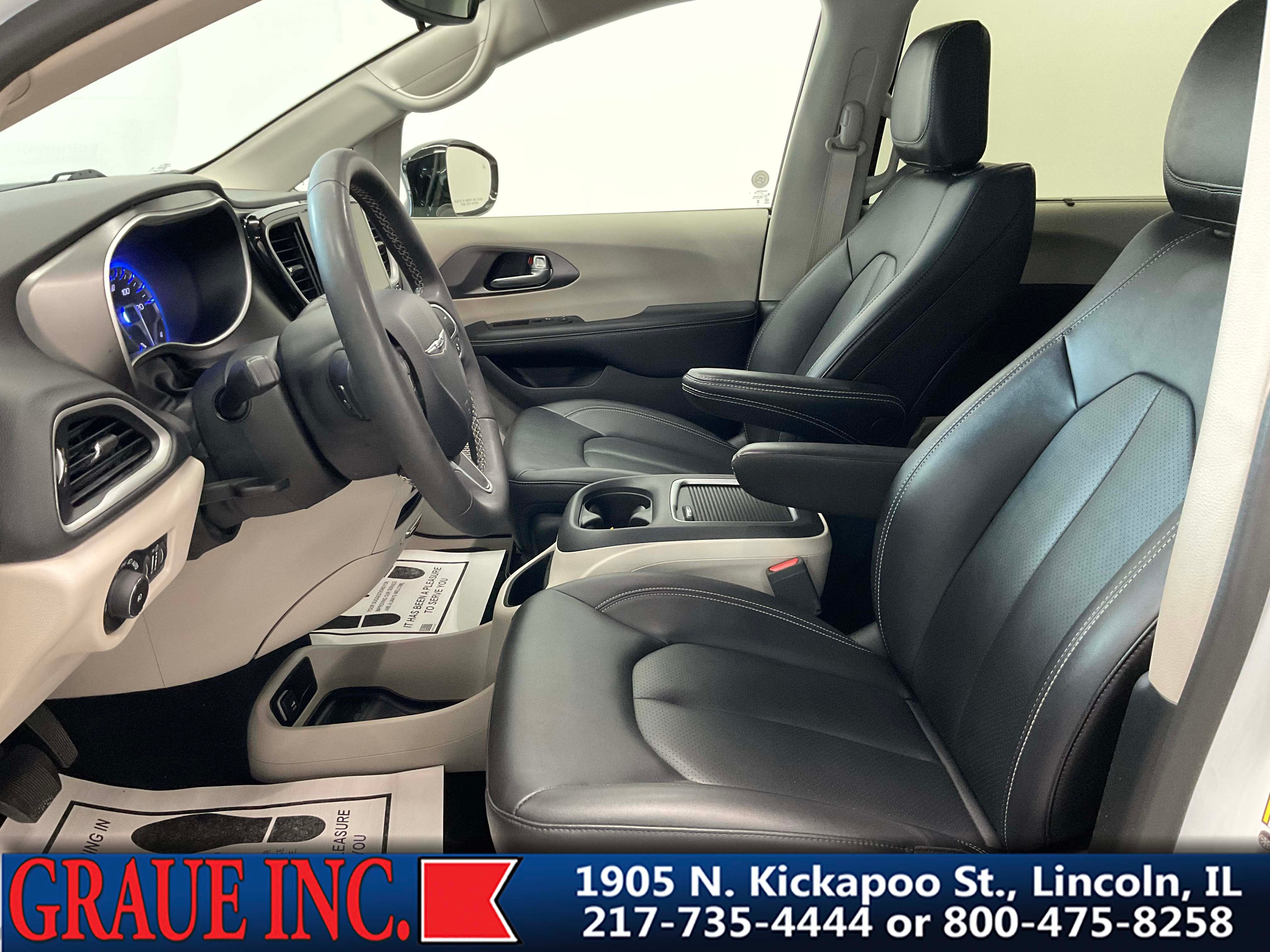 2024 Chrysler Pacifica Touring L