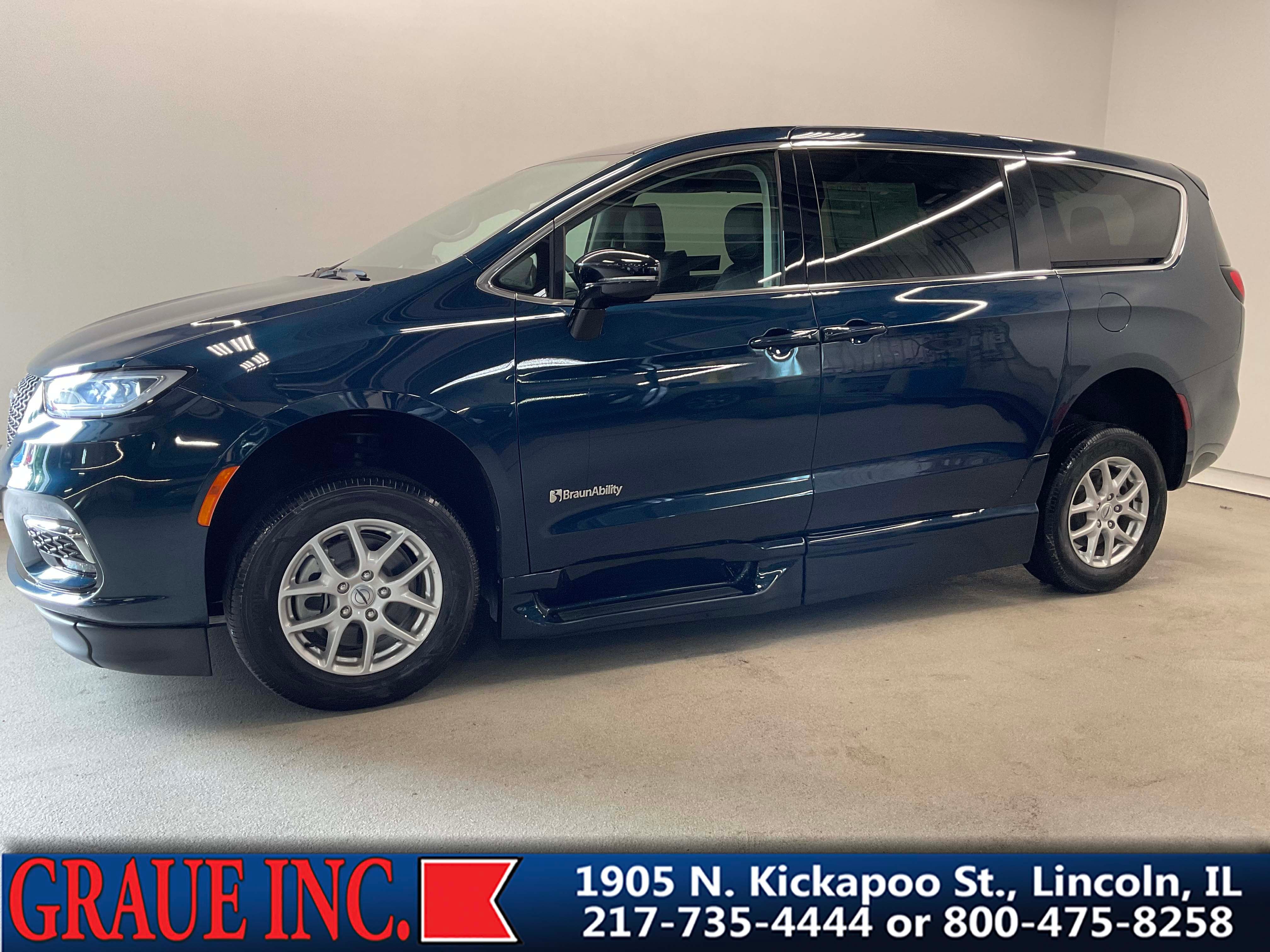 2024 Chrysler Pacifica Touring L
