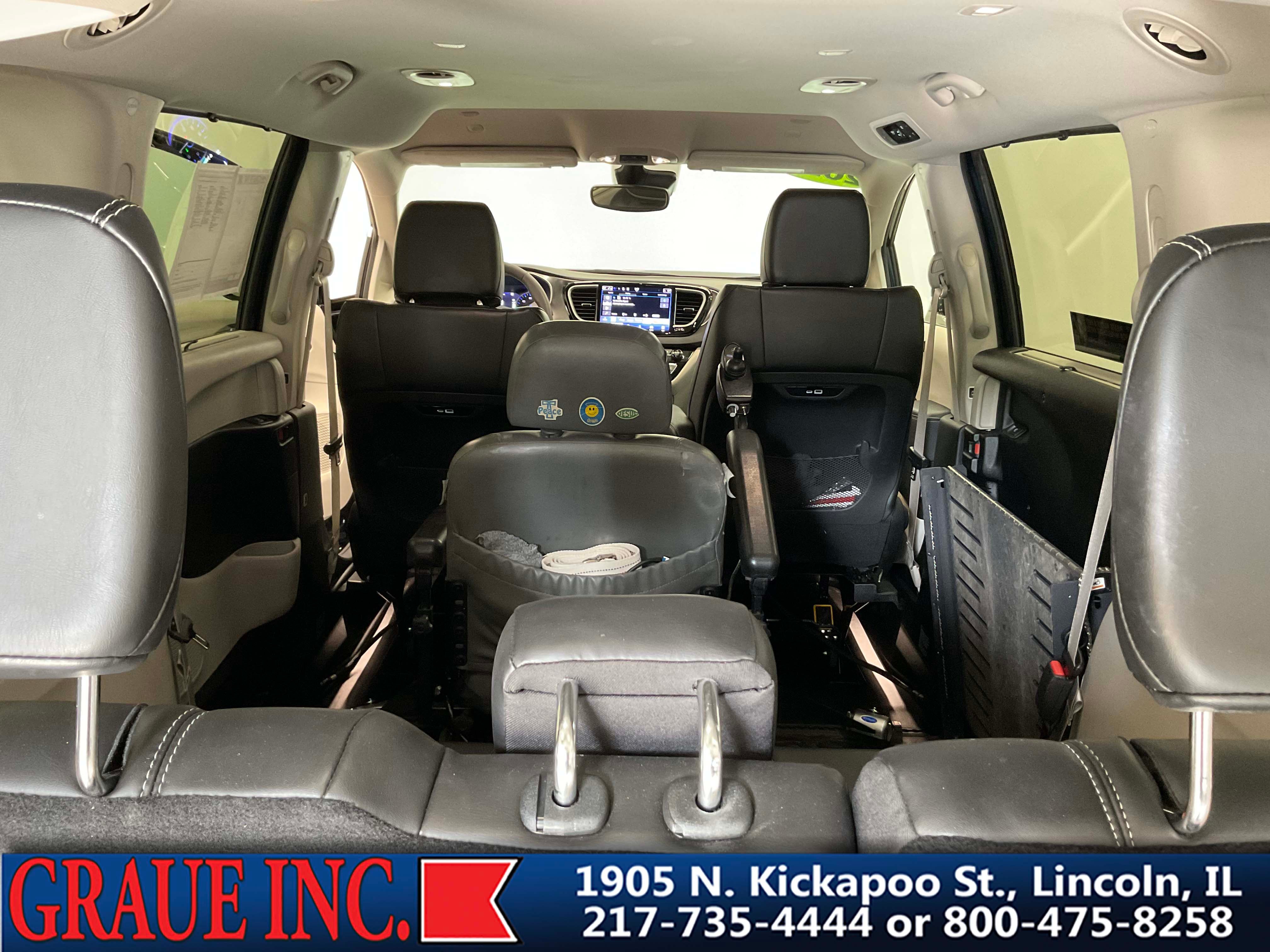 2024 Chrysler Pacifica Touring L