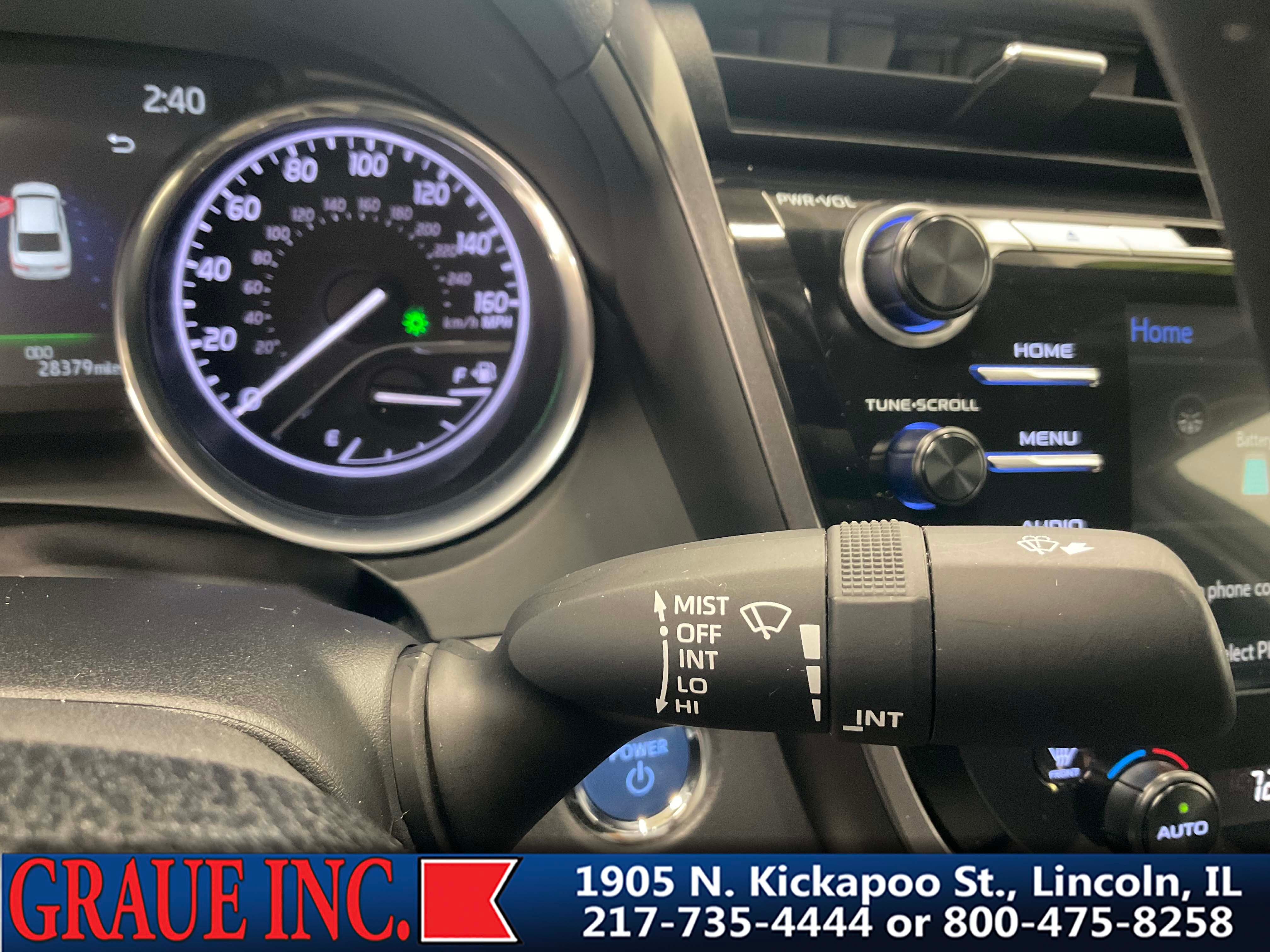 2020 Toyota Camry Hybrid XLE