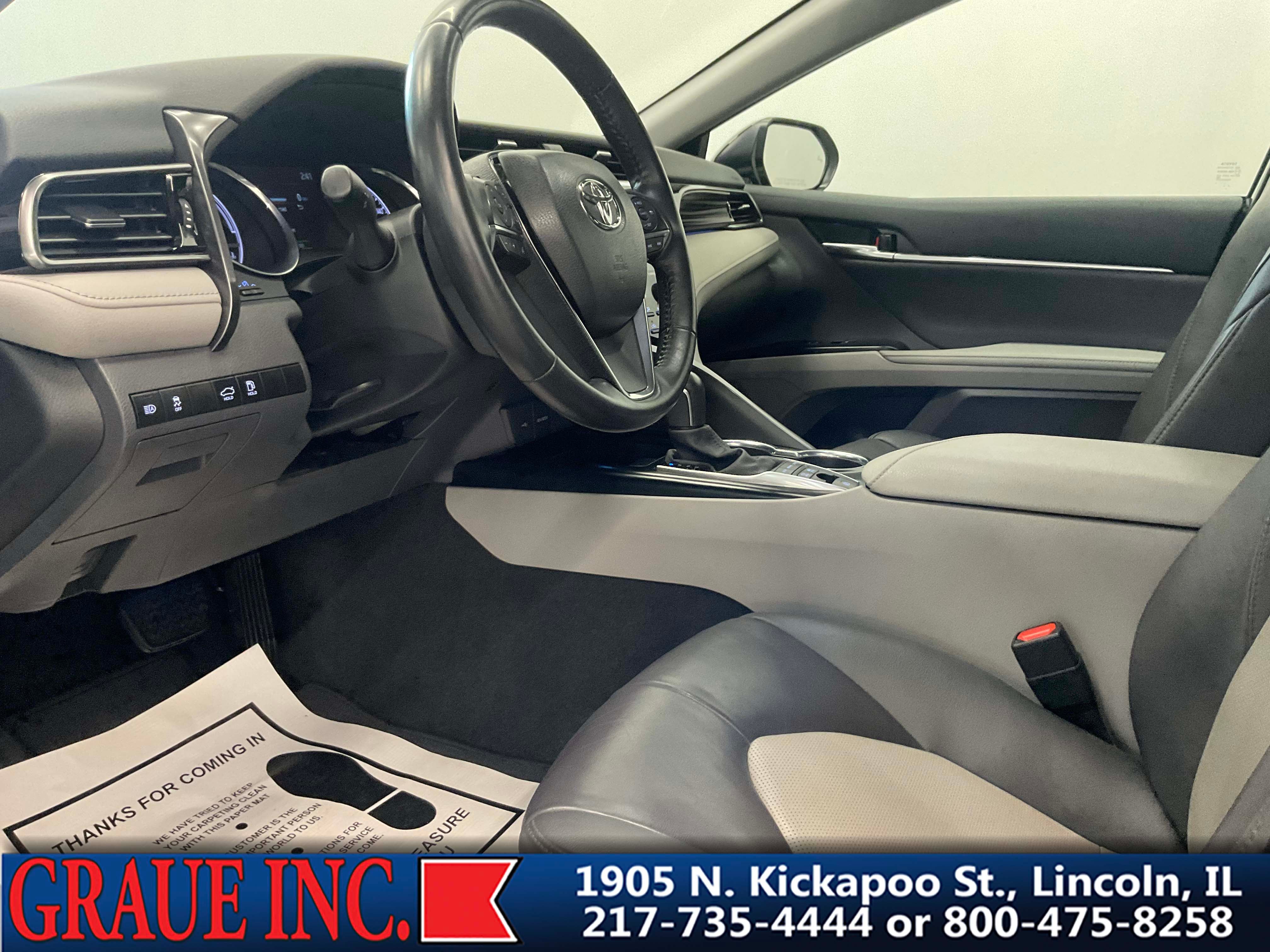 2020 Toyota Camry Hybrid XLE