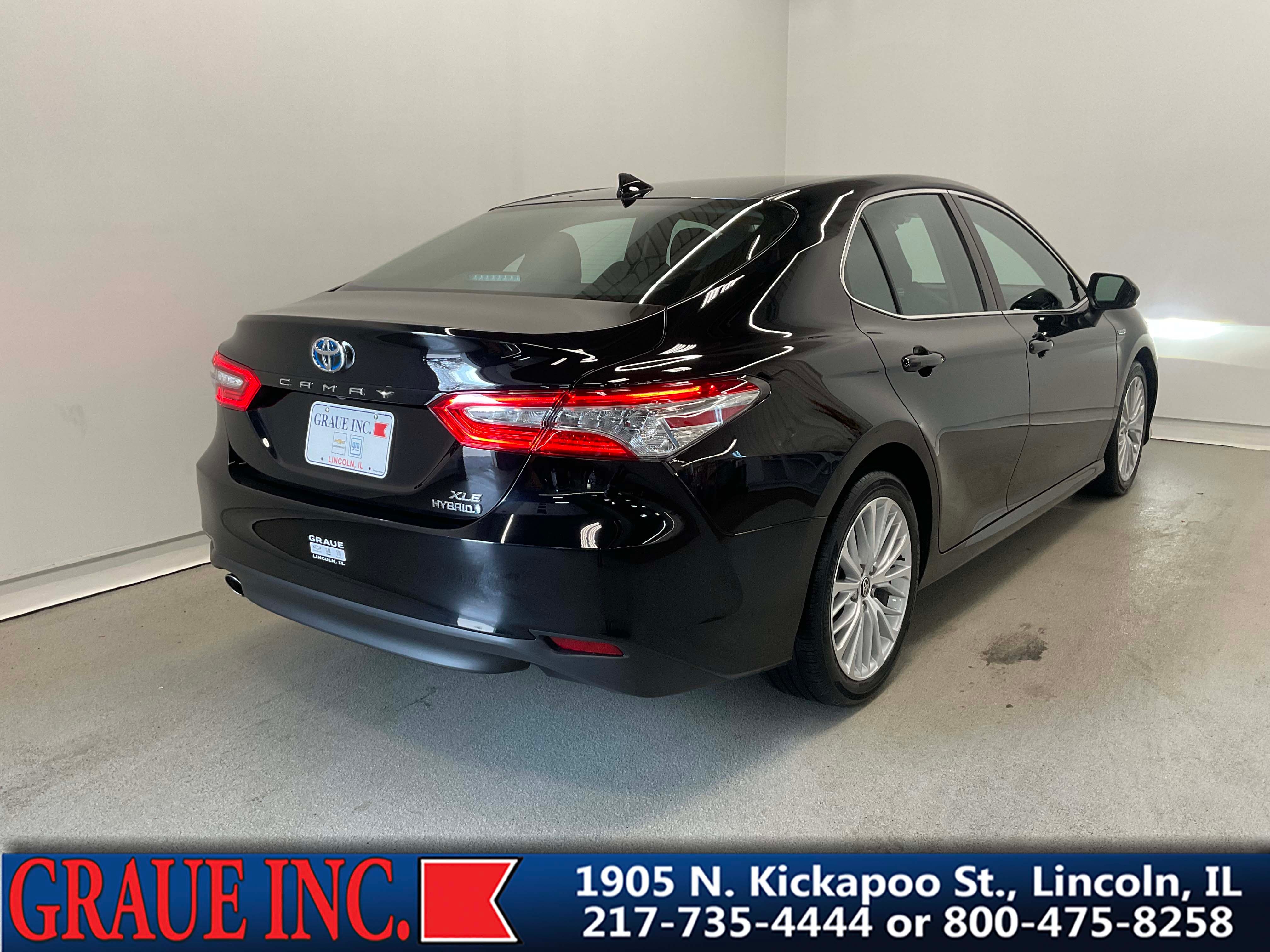 2020 Toyota Camry Hybrid XLE