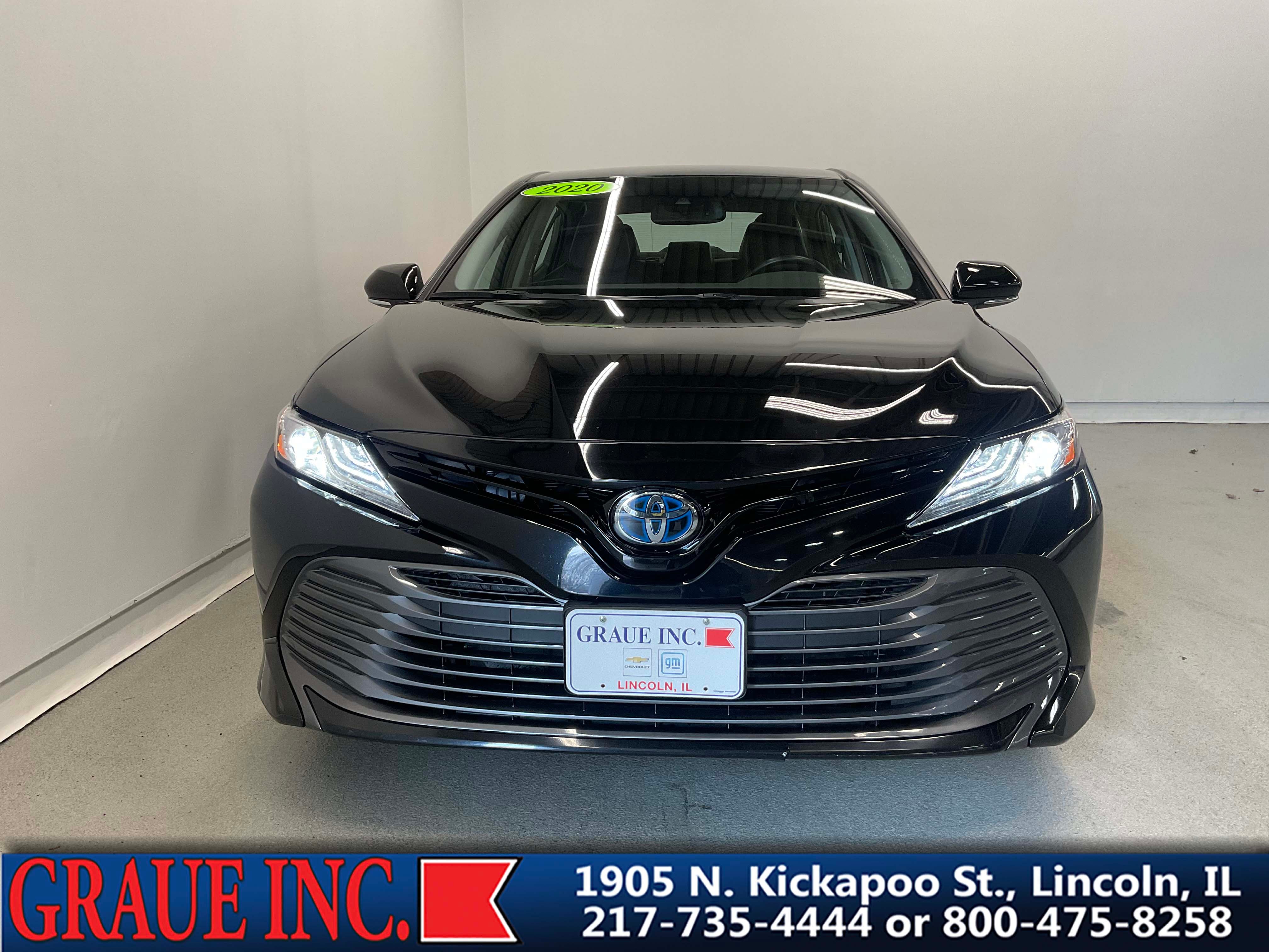 2020 Toyota Camry Hybrid XLE