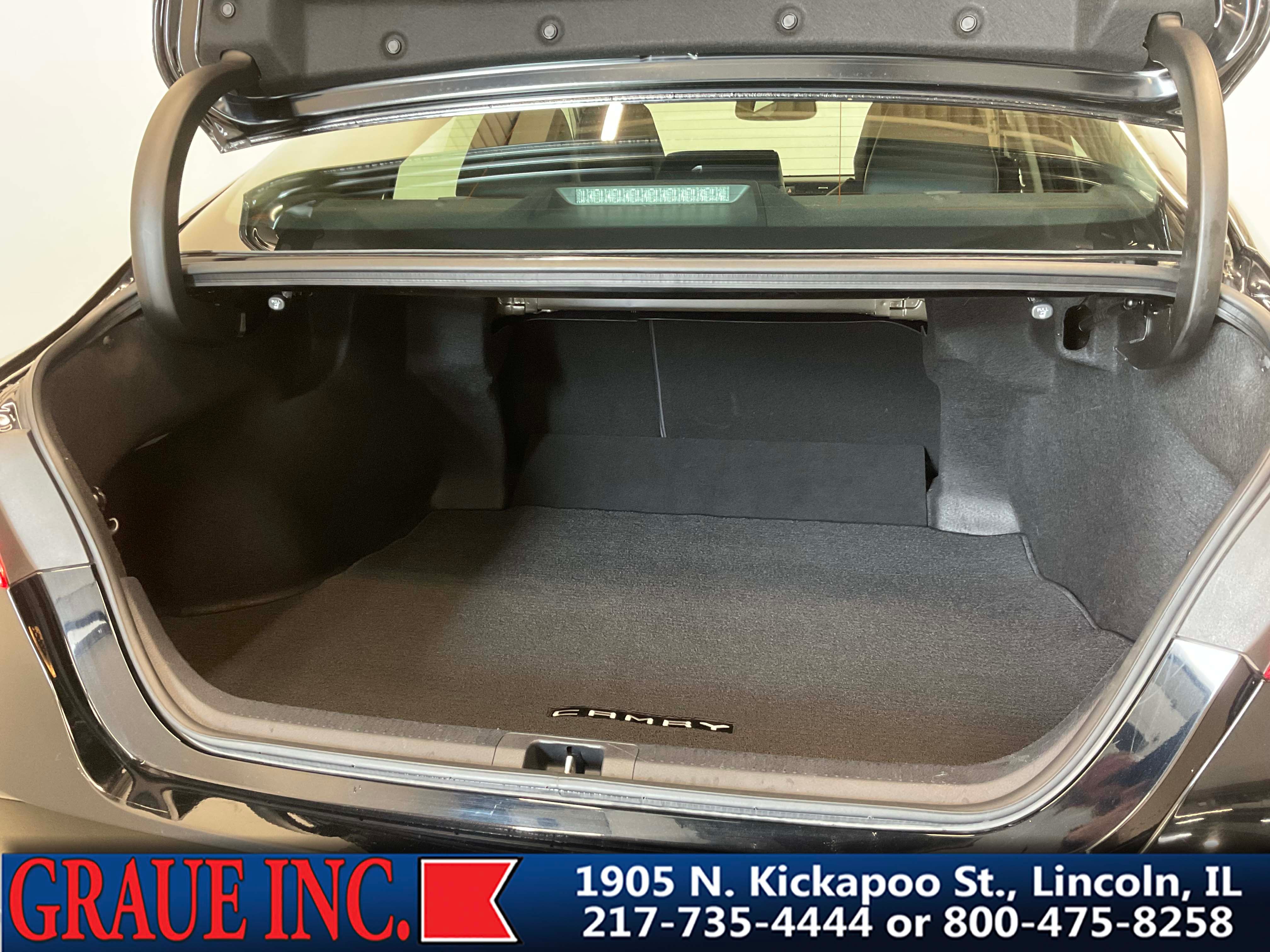 2020 Toyota Camry Hybrid XLE