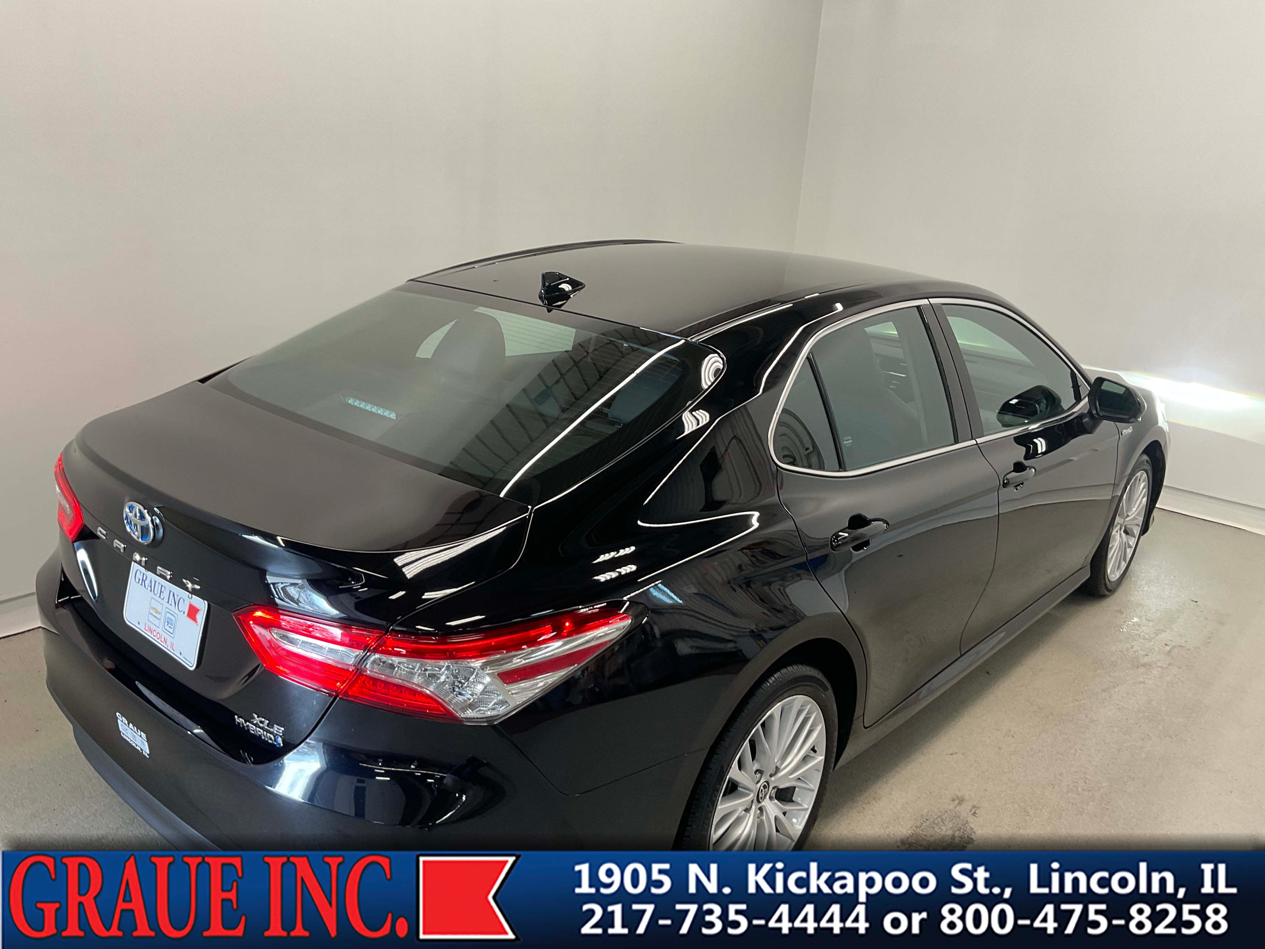 2020 Toyota Camry Hybrid XLE