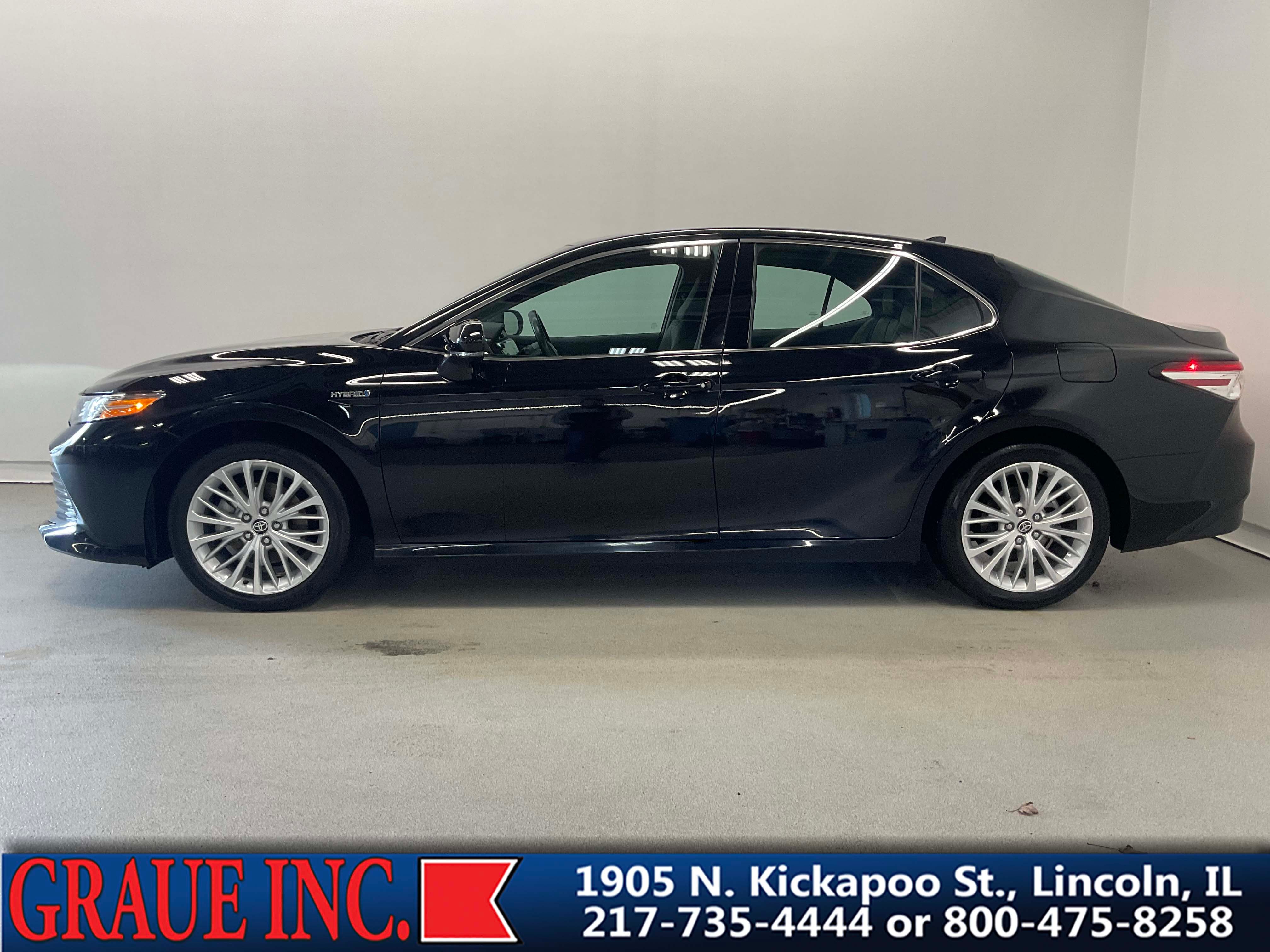 2020 Toyota Camry Hybrid XLE