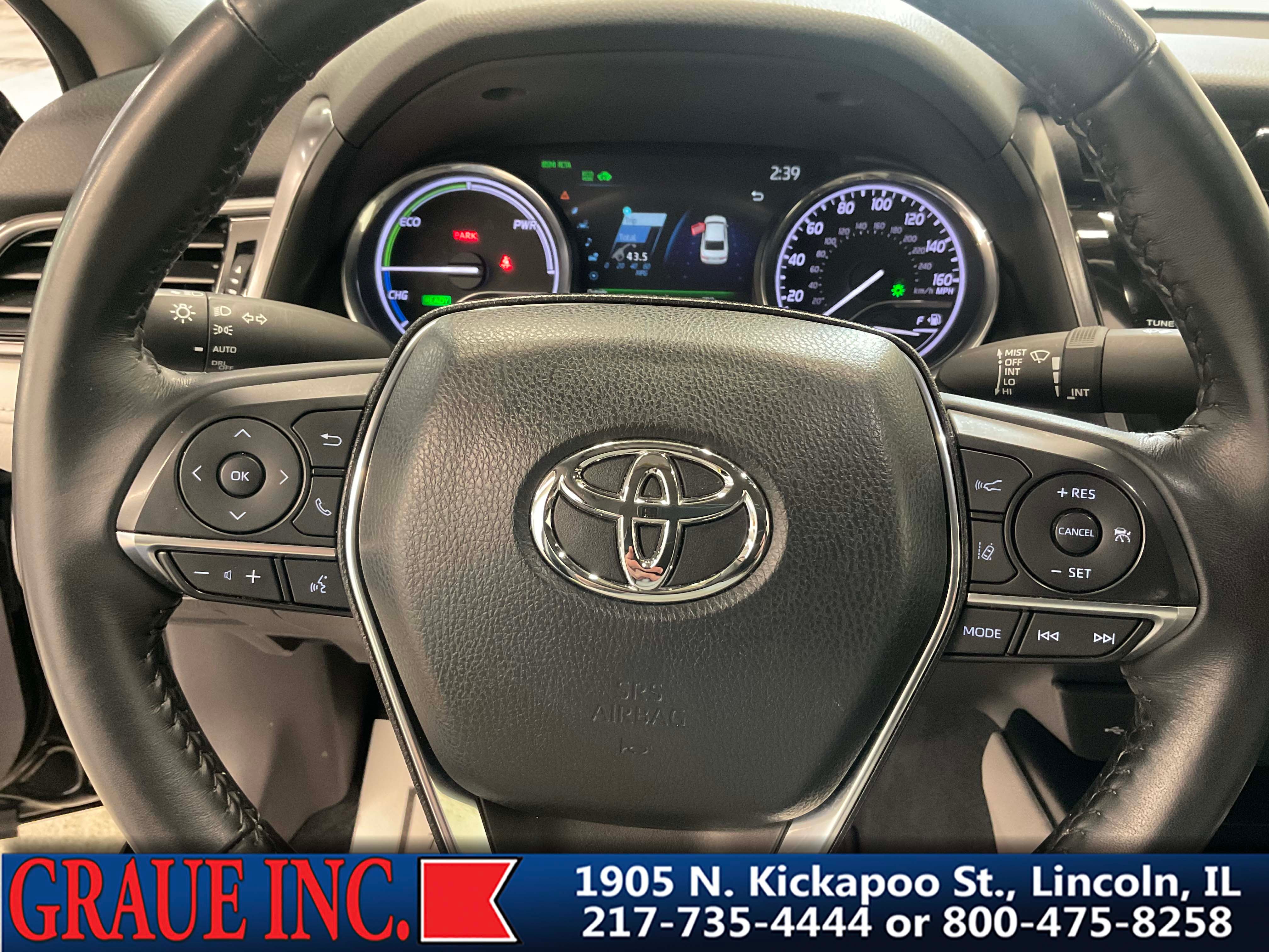 2020 Toyota Camry Hybrid XLE